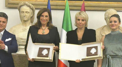 Paola Marone ritira il premio 100 eccellenze